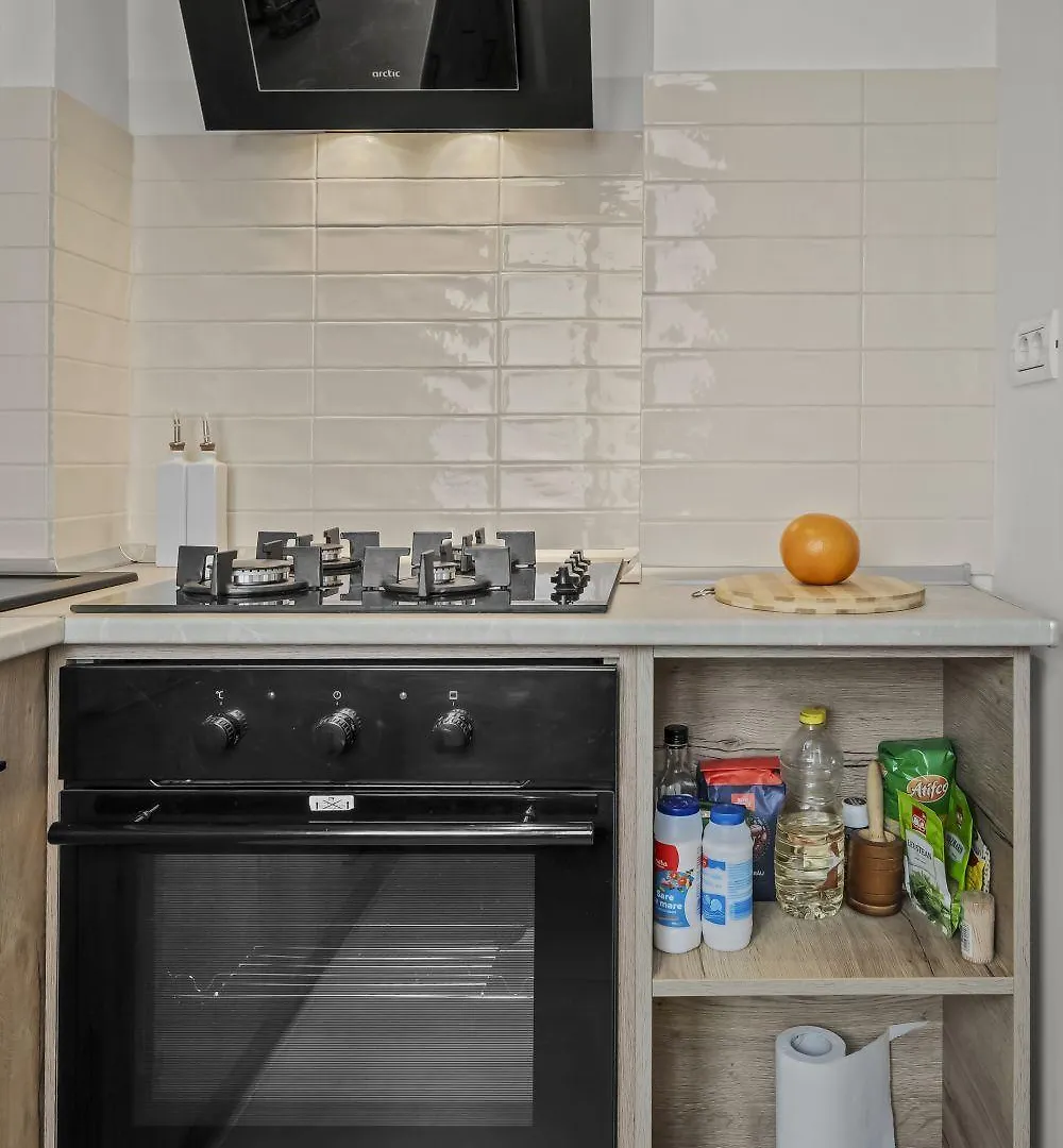 Urban View Studio - Free Parking - Metro Station - Self Check-In Bucharest Romania